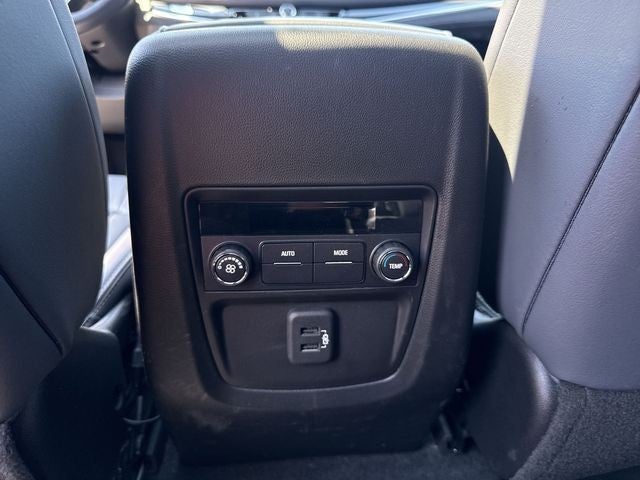 2024 Buick Enclave FWD 4dr Essence