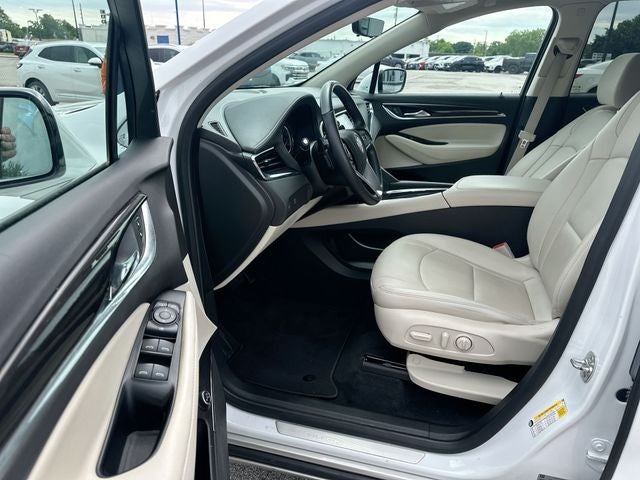 2024 Buick Enclave FWD 4dr Essence