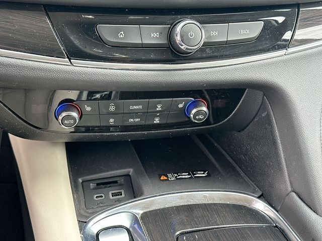 2024 Buick Enclave FWD 4dr Essence