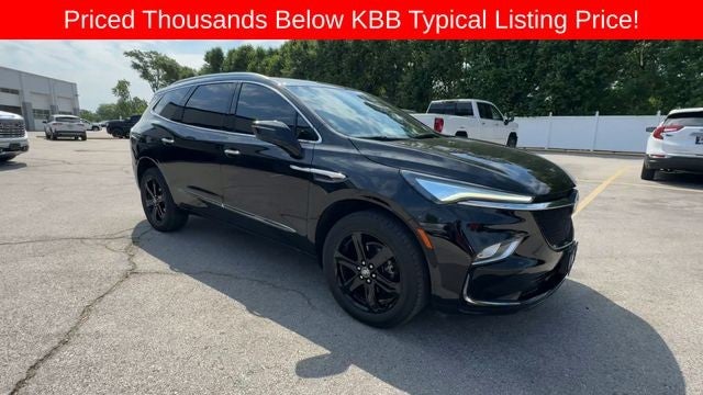 2023 Buick Enclave Essence's photo