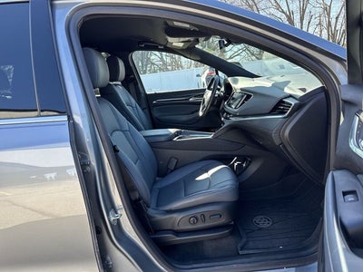 2024 Buick Enclave FWD 4dr Essence