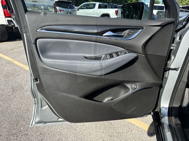 2024 Buick Enclave FWD 4dr Essence