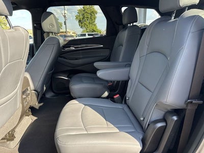 2023 Buick Enclave FWD 4dr Premium