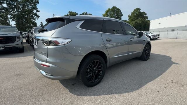 2024 Buick Enclave FWD 4dr Avenir