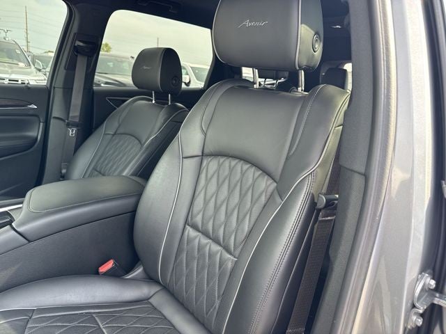 2024 Buick Enclave FWD 4dr Avenir