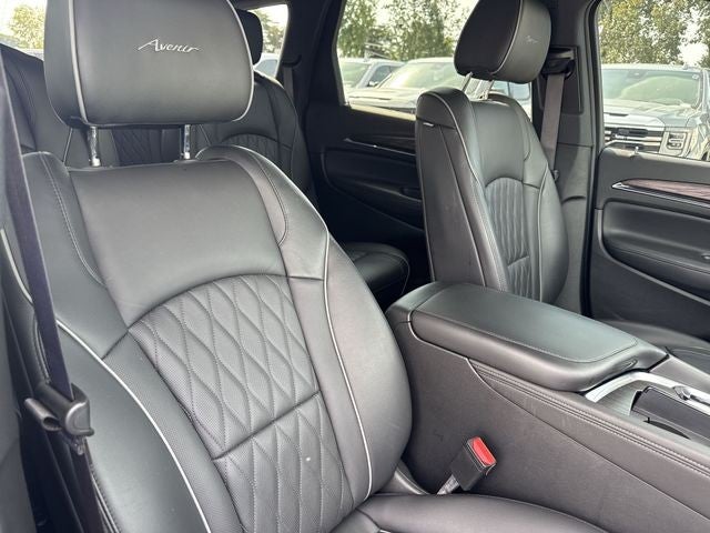 2024 Buick Enclave FWD 4dr Avenir