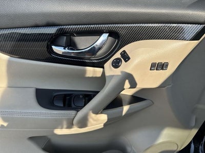 2017 Nissan Rogue FWD SL