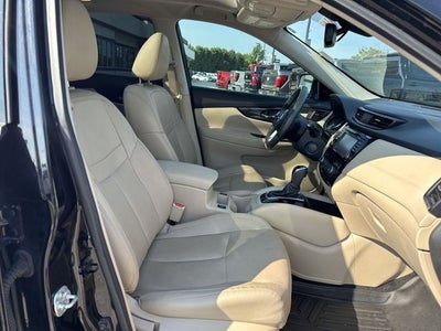 2017 Nissan Rogue FWD SL