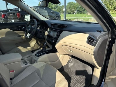 2017 Nissan Rogue FWD SL