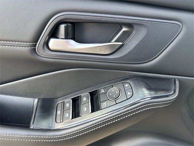 2024 Nissan Rogue AWD SL