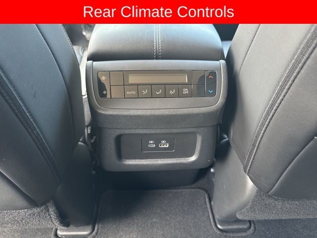 2025 Nissan Pathfinder SL 2WD