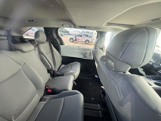 2025 Toyota Sienna XLE 8-Passenger