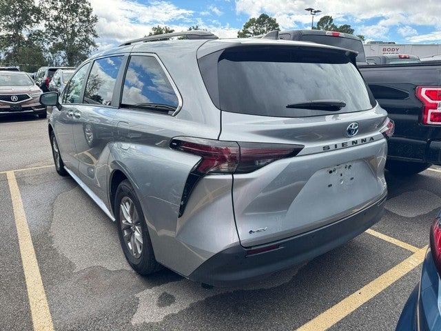 2025 Toyota Sienna XLE