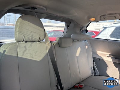 2017 Toyota Sienna XLE Auto Access Seat FWD 7-Passenger