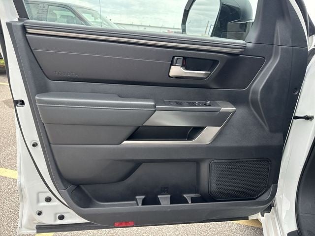 2022 Toyota Tundra 2WD SR5 Double Cab 6.5' Bed (Natl)