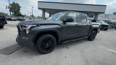 2026 Toyota Tundra 4WD SR CrewMax 5.5' Bed (Natl)