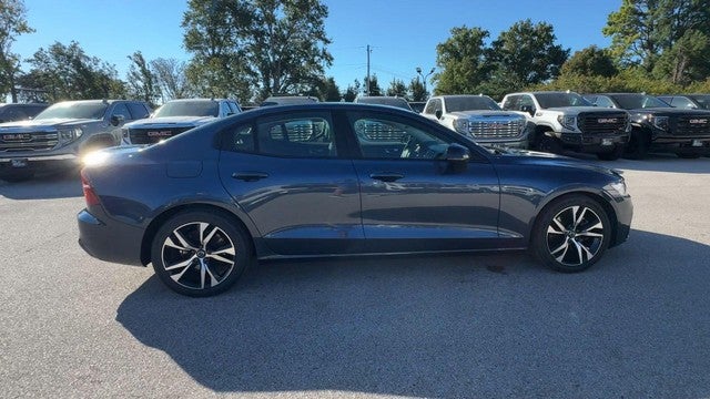 2024 Volvo S60 B5 FWD Core Dark Theme