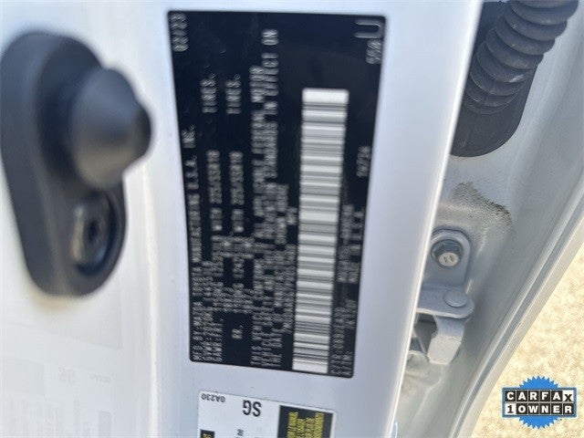 2023 Toyota Corolla Cross XLE 4WD (Natl)