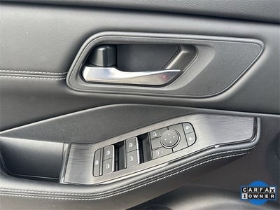 2024 Nissan Rogue AWD SL