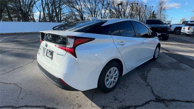2022 Toyota Prius L Eco (Natl)