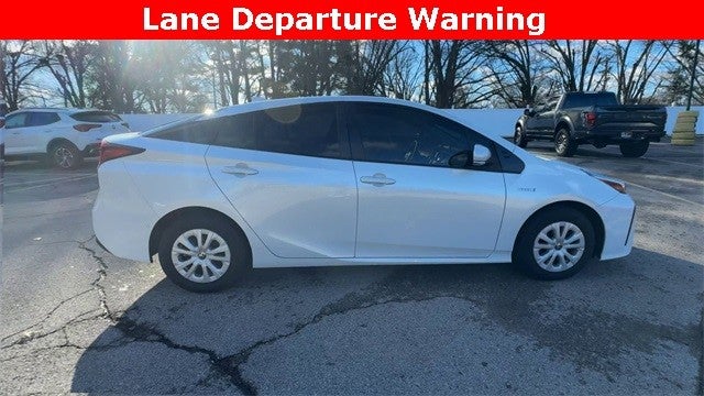 2022 Toyota Prius L Eco (Natl)