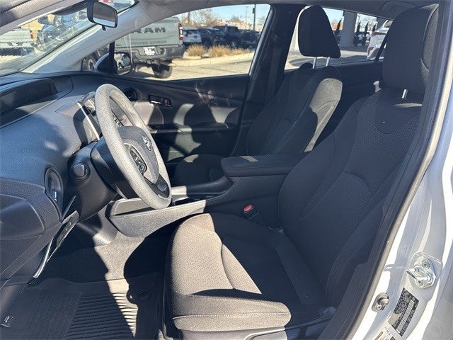 2022 Toyota Prius L Eco (Natl)