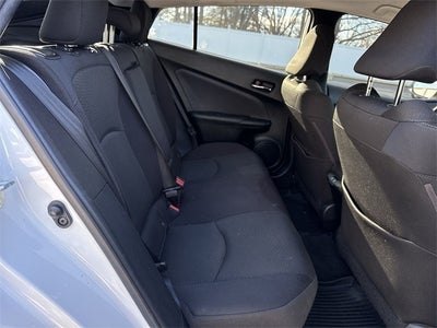 2022 Toyota Prius L Eco (Natl)