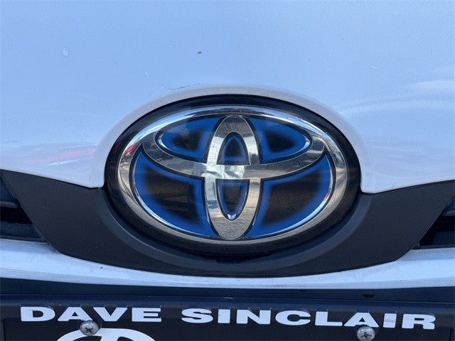 2022 Toyota Prius L Eco (Natl)
