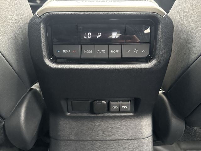 2025 Toyota Land Cruiser 4WD (Natl)