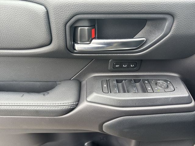 2025 Toyota Land Cruiser 4WD (Natl)