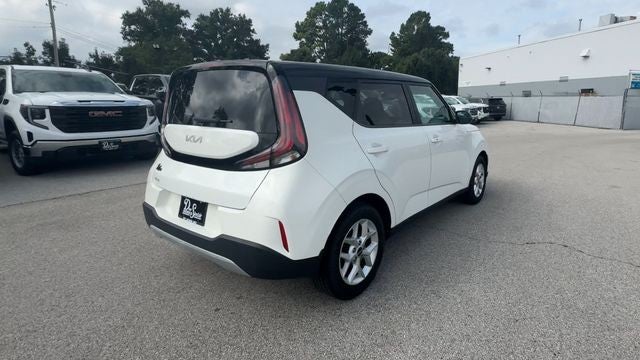 2023 Kia Soul S IVT
