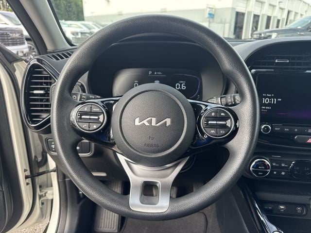 2023 Kia Soul S IVT