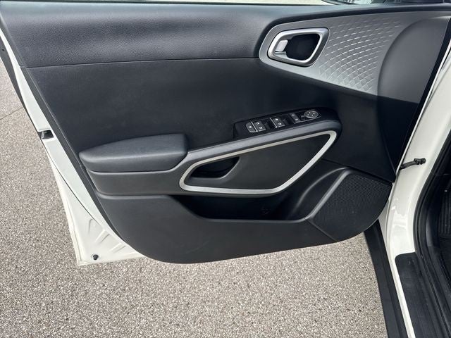2023 Kia Soul S IVT