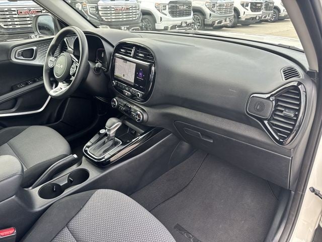 2023 Kia Soul S IVT