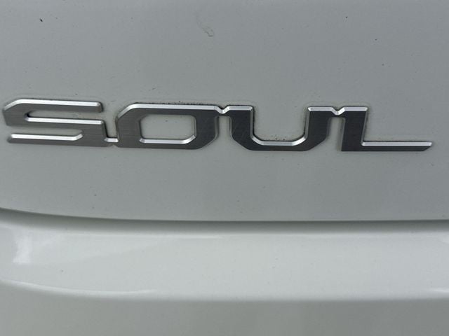2023 Kia Soul S IVT
