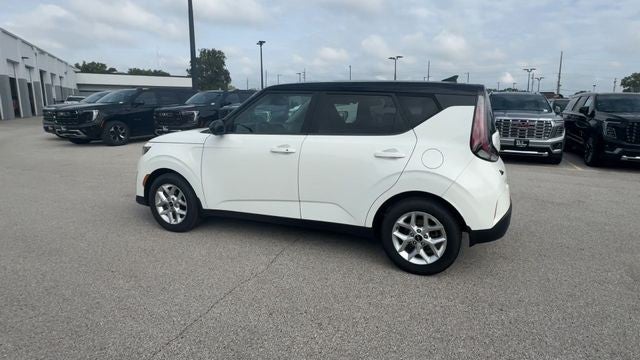 2023 Kia Soul S IVT
