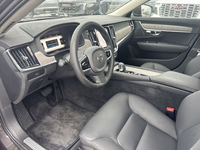 2025 Volvo S90 B6 AWD Plus