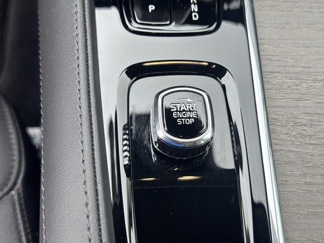 2025 Volvo S90 B6 AWD Plus