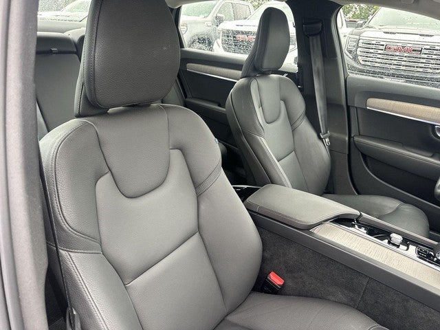 2025 Volvo S90 B6 AWD Plus