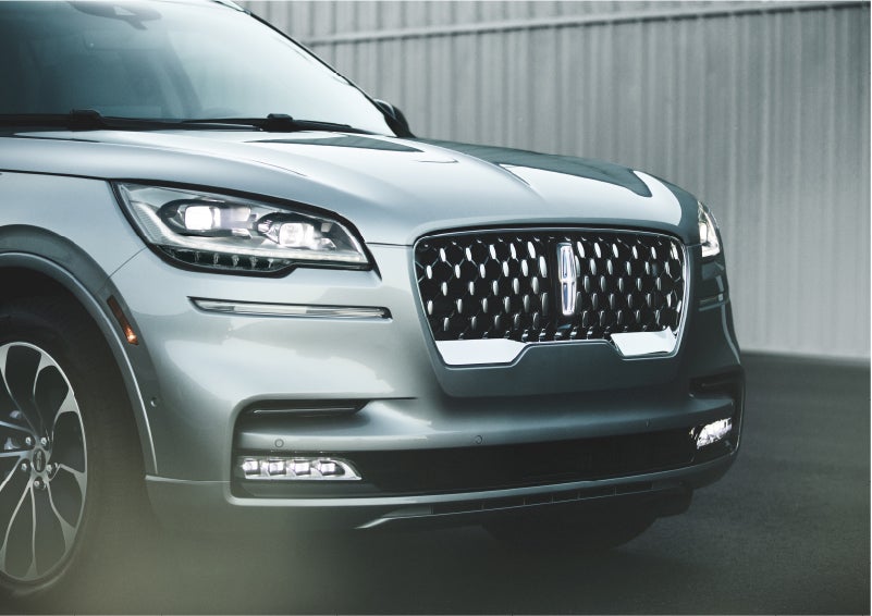 The available adaptive pixel LED headlamps of the 2023 Lincoln Aviator® SUV activated | Dave Sinclair Lincoln St. Peters in Saint Peters MO
