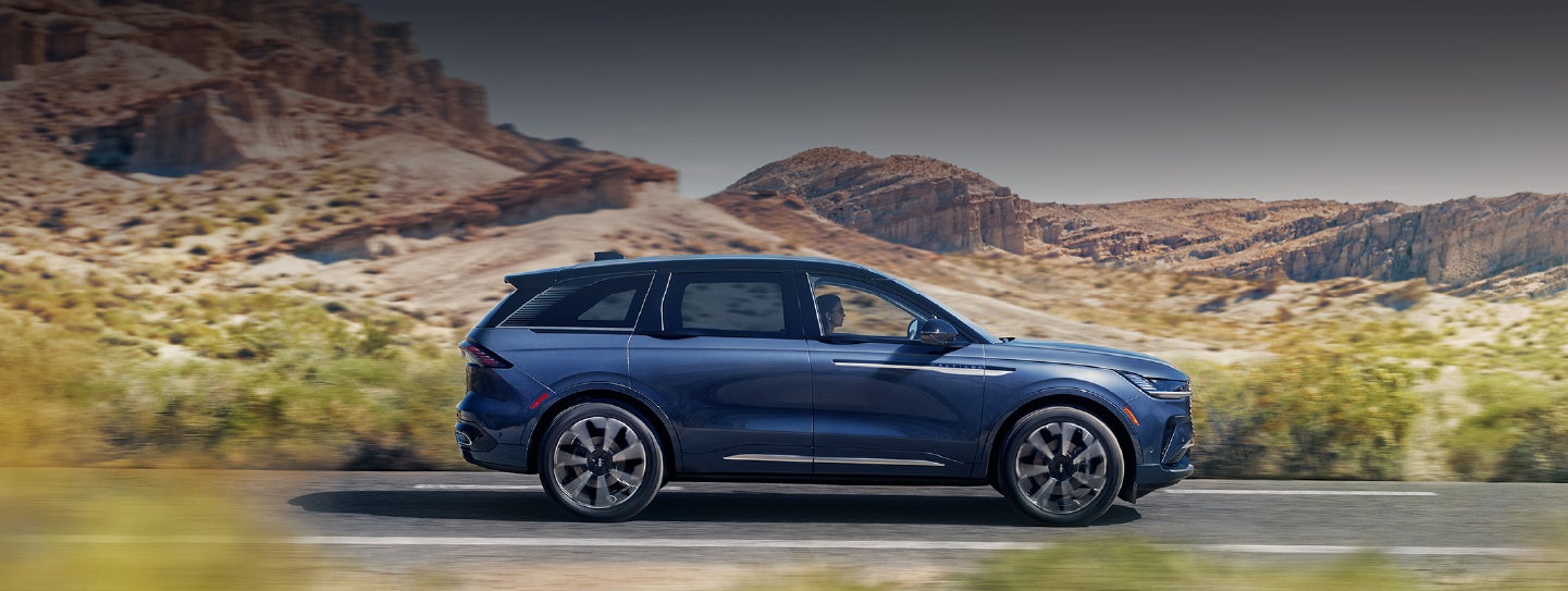 A 2024 Lincoln Nautilus® SUV is being driven in a desert setting. | Dave Sinclair Lincoln St. Peters in Saint Peters MO