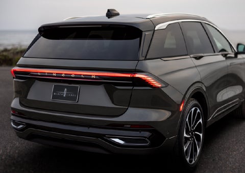 The rear of a 2025 Lincoln Black Label Nautilus® SUV displays full LED rear lighting. | Dave Sinclair Lincoln St. Peters in Saint Peters MO
