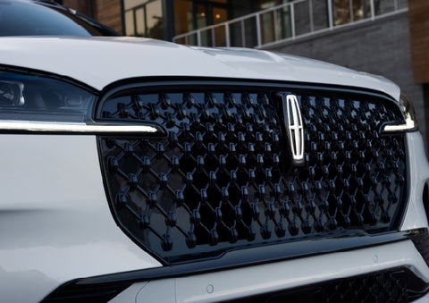 The front grille of a 2026 Lincoln Aviator® SUV is shown. | Dave Sinclair Lincoln St. Peters in Saint Peters MO