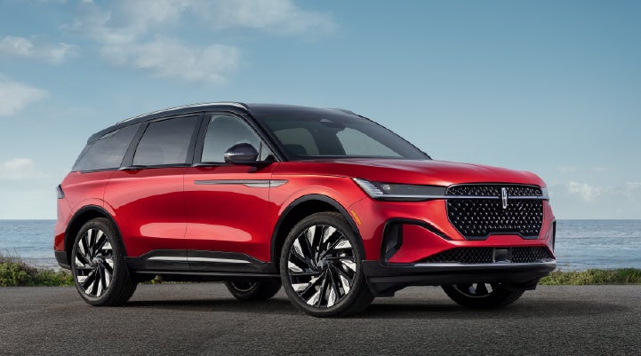 A 2026 Lincoln Nautilus® Reserve model is shown with the stylish available Jet Appearance Package. | Dave Sinclair Lincoln St. Peters in Saint Peters MO