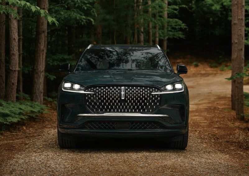 The front grille of a 2027 Lincoln Aviator® Black Label™ SUV is shown. | Dave Sinclair Lincoln St. Peters in Saint Peters MO