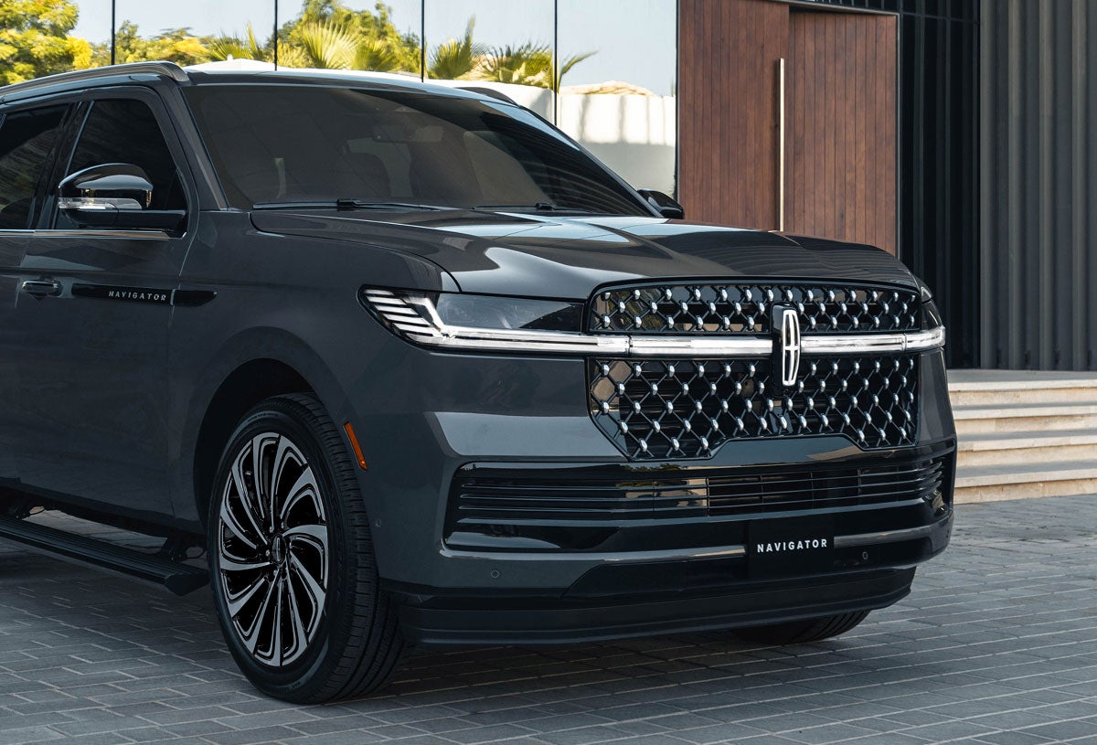 2026 Lincoln Navigator Front